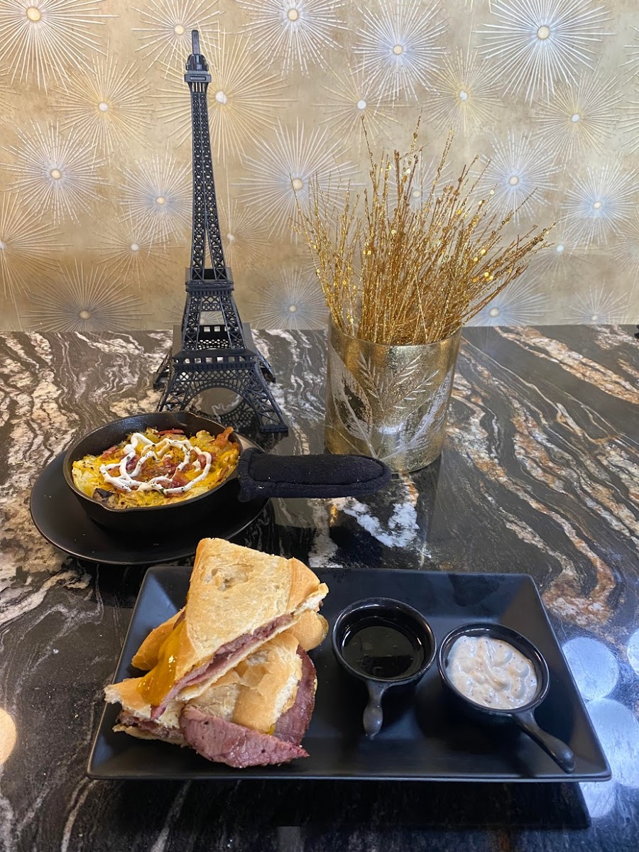 Paris West Restaurant And Bar-3